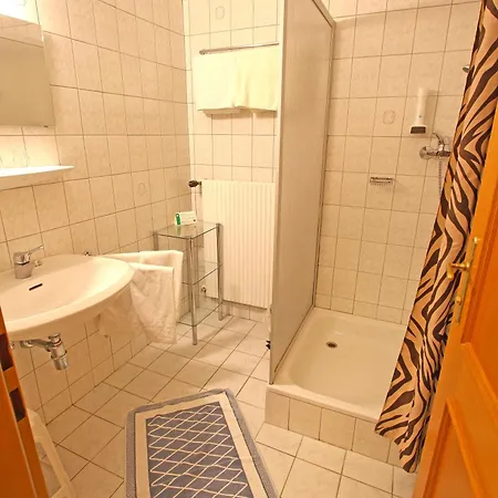 Cprooms24 Πανσιόν Miesenbach (Lower Austria)
