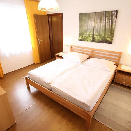 Cprooms24 بيت ضيافة Miesenbach (Lower Austria)