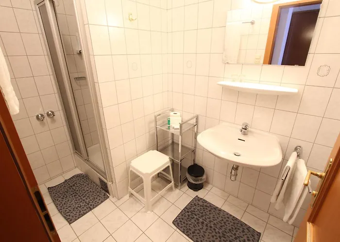 Pensión Cprooms24 Miesenbach (Lower Austria)