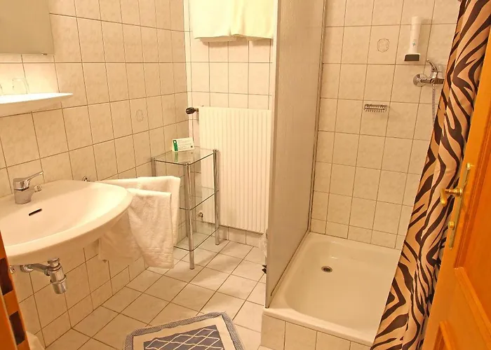 Cprooms24 بيت ضيافة Miesenbach (Lower Austria)