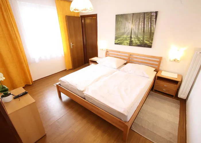 Cprooms24 بيت ضيافة Miesenbach (Lower Austria)