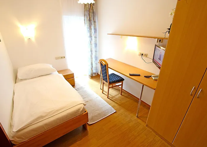 Cprooms24 * Miesenbach (Lower Austria)