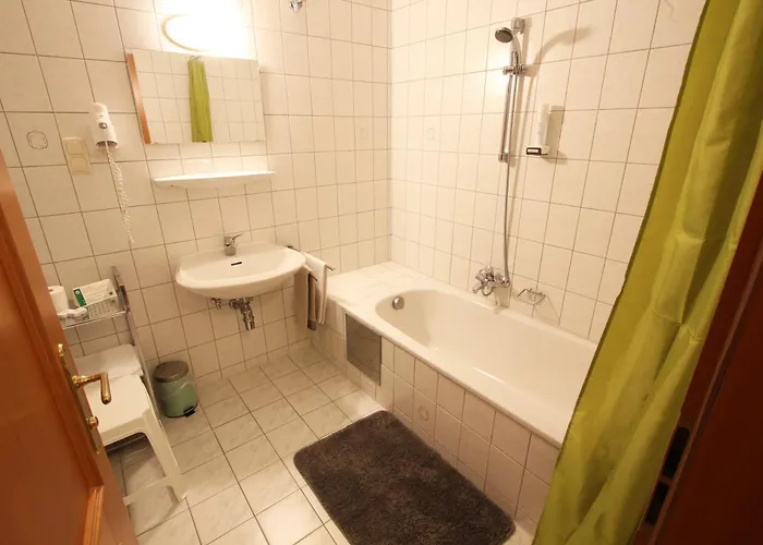 Cprooms24 Pensión *